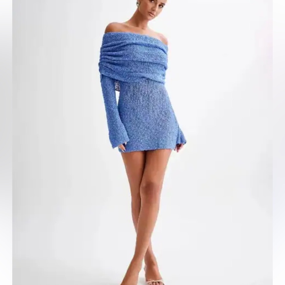 Elegant Blue Knit Dress - Picture 2 of 4